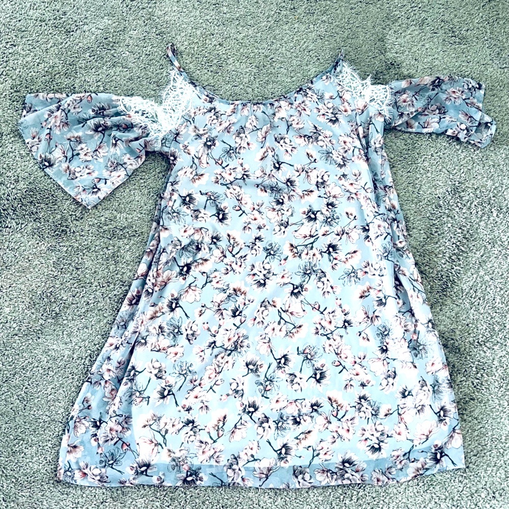 Soprano Flutter Dress- beautiful lace detail